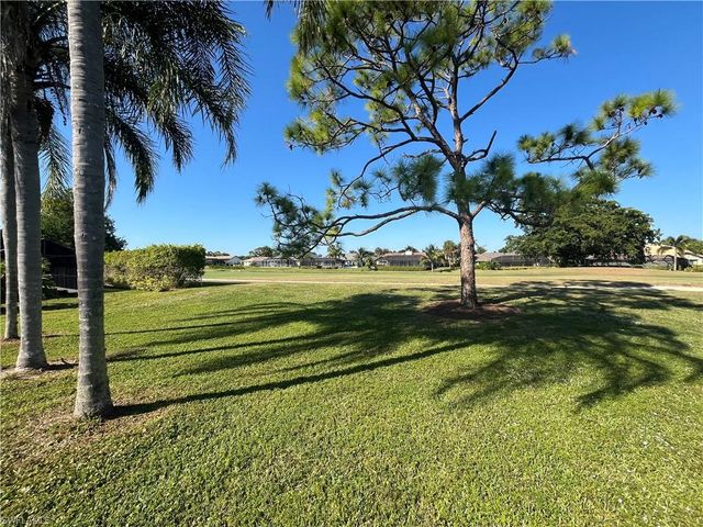 9954 Ortega LN, Bonita Springs, FL 34135