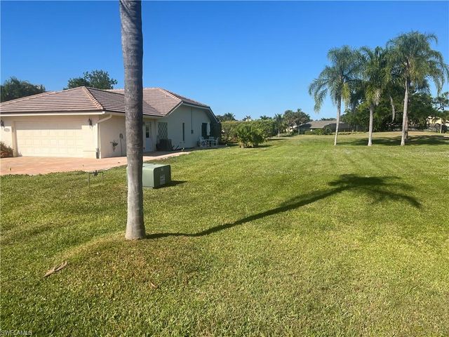 9954 Ortega LN, Bonita Springs, FL 34135