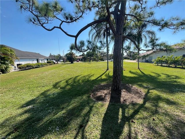 9954 Ortega LN, Bonita Springs, FL 34135