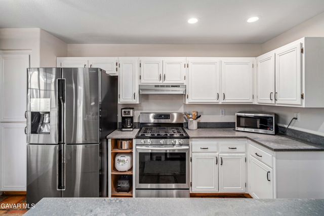 3340 Brabham Avenue, Rosamond, CA 93560