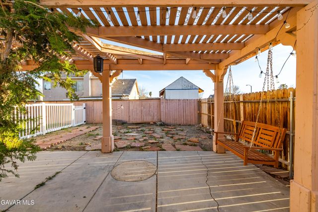 3340 Brabham Avenue, Rosamond, CA 93560