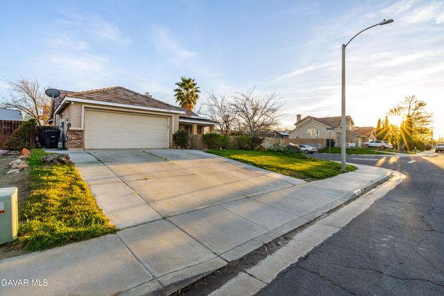 3340 Brabham Avenue, Rosamond, CA 93560