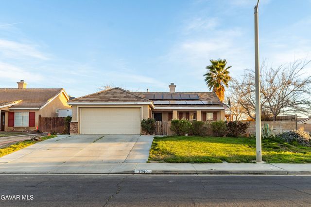 3340 Brabham Avenue, Rosamond, CA 93560