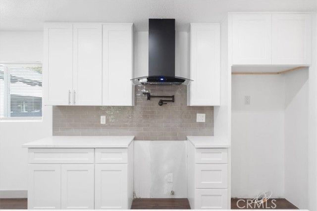 8581 Owensmouth, Canoga Park (los Angeles), CA 91304