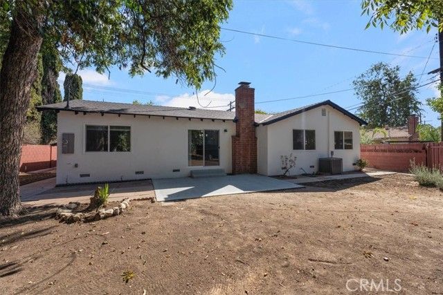 8581 Owensmouth, Canoga Park (los Angeles), CA 91304