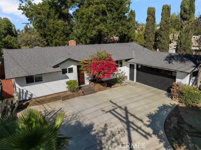 8581 Owensmouth, Canoga Park (los Angeles), CA 91304