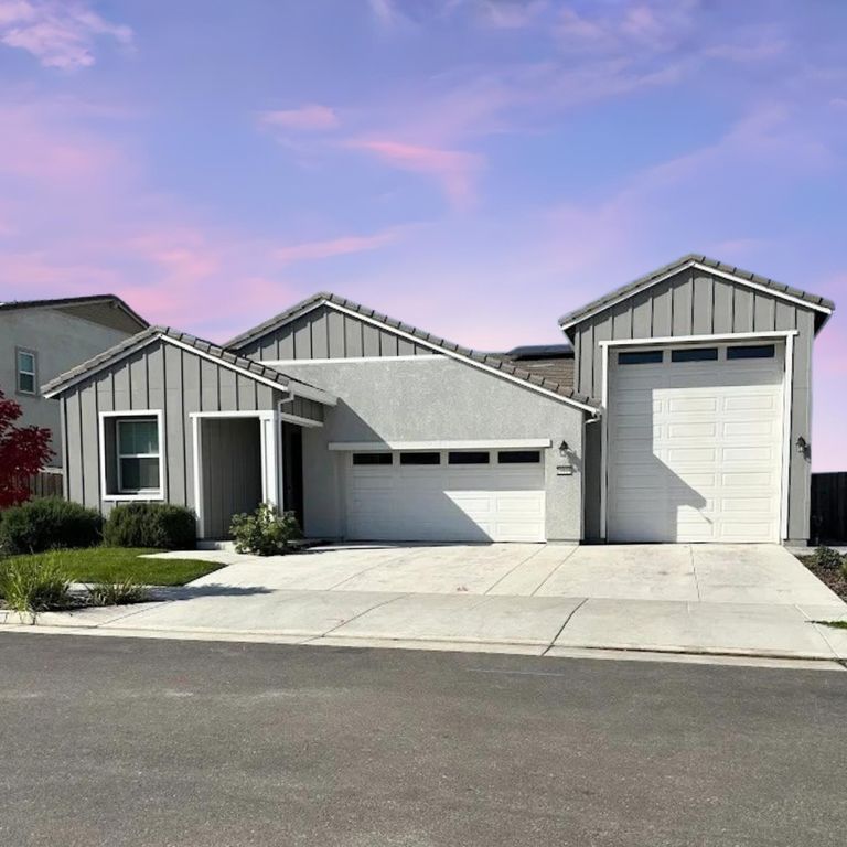 10113 Wayfaring Dr, Stockton, CA 95219