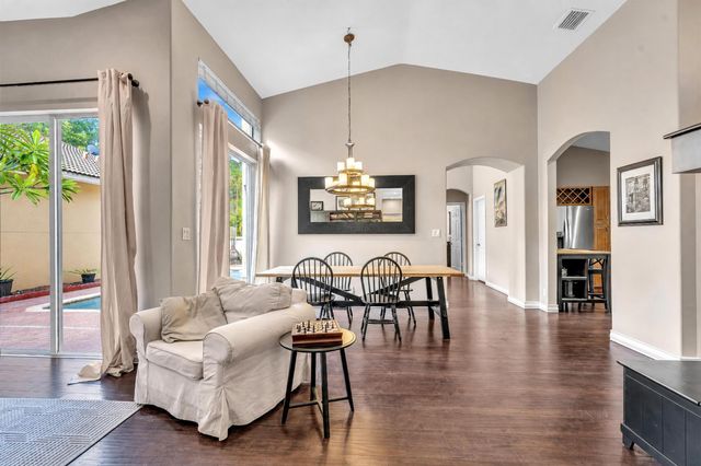 5828 NW 121st Avenue, Coral Springs, FL 33076