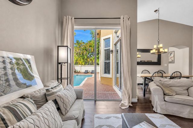 5828 NW 121st Avenue, Coral Springs, FL 33076