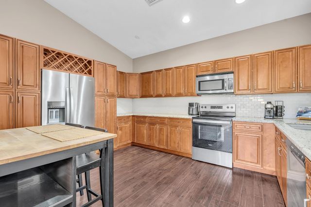 5828 NW 121st Avenue, Coral Springs, FL 33076