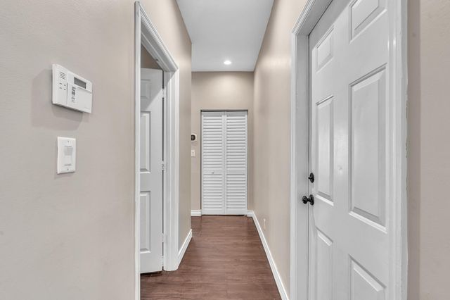 5828 NW 121st Avenue, Coral Springs, FL 33076