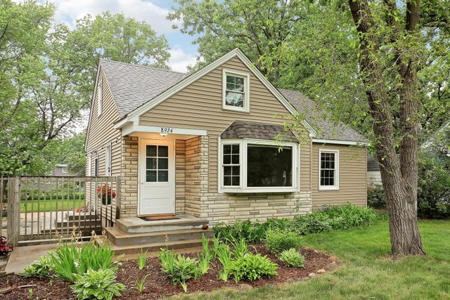 8924 Tyler Street NE, Blaine, MN 55434