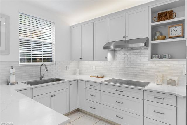 193 Colonade CIR 1506, Naples, FL 34103