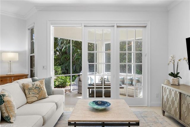 193 Colonade CIR 1506, Naples, FL 34103