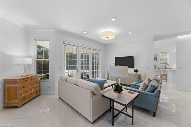 193 Colonade CIR 1506, Naples, FL 34103