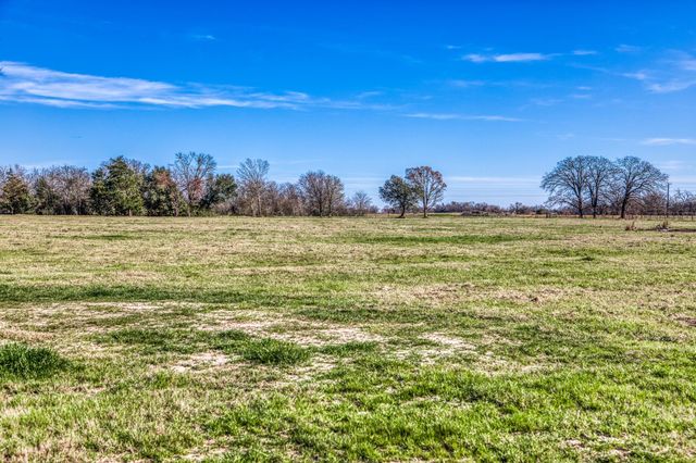 9044 Fm 1428, Midway, TX 75852