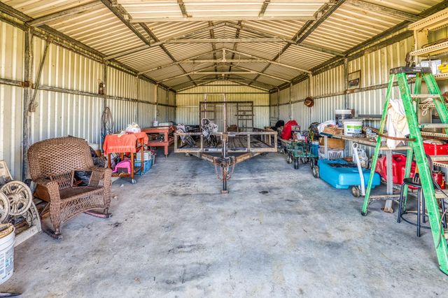 9044 Fm 1428, Midway, TX 75852