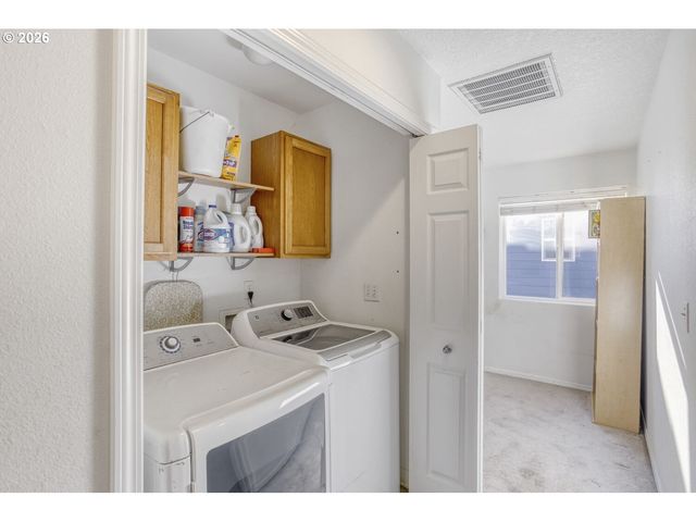 147 Sw WRIGHT Ave, Troutdale, OR 97060