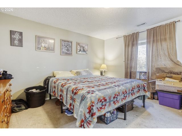 147 Sw WRIGHT Ave, Troutdale, OR 97060