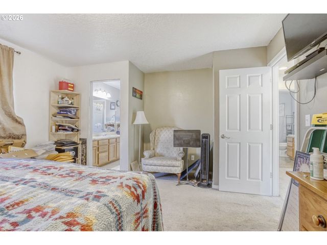 147 Sw WRIGHT Ave, Troutdale, OR 97060