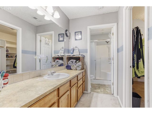 147 Sw WRIGHT Ave, Troutdale, OR 97060