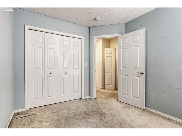 147 Sw WRIGHT Ave, Troutdale, OR 97060