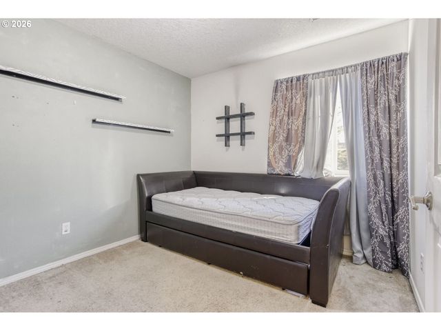 147 Sw WRIGHT Ave, Troutdale, OR 97060