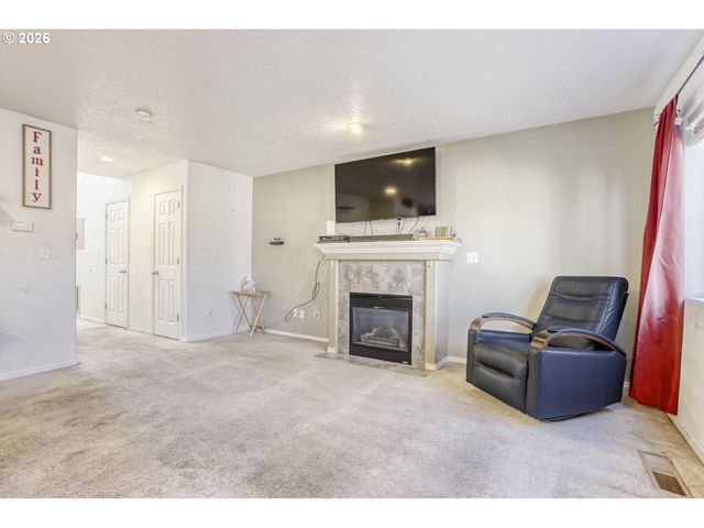 147 Sw WRIGHT Ave, Troutdale, OR 97060