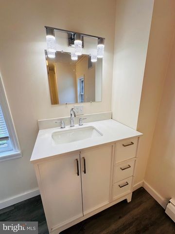 136 N RAILROAD ST, Annville, PA 17003