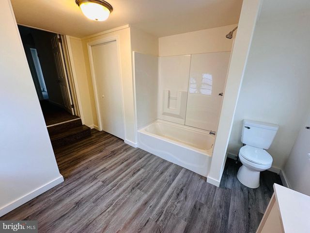 136 N RAILROAD ST, Annville, PA 17003