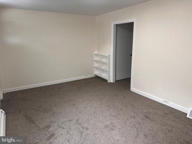 136 N RAILROAD ST, Annville, PA 17003