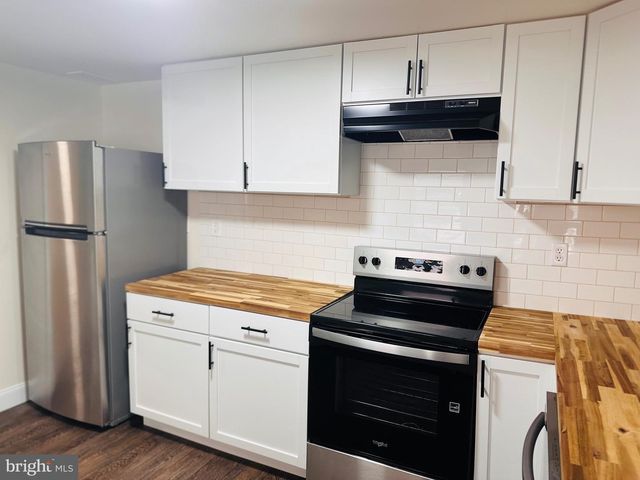 136 N RAILROAD ST, Annville, PA 17003