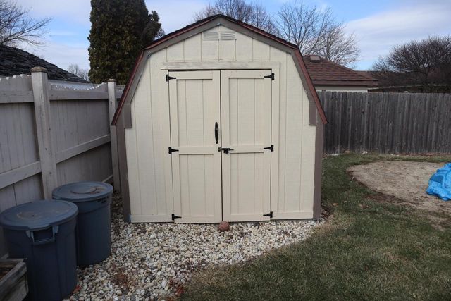 8126 61st AVENUE, Kenosha, WI 53142