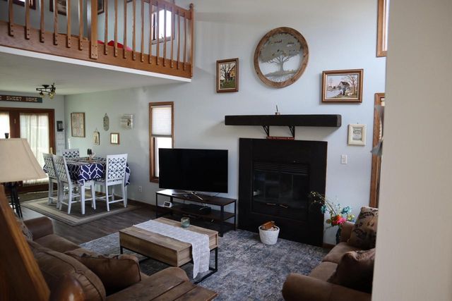 8126 61st AVENUE, Kenosha, WI 53142