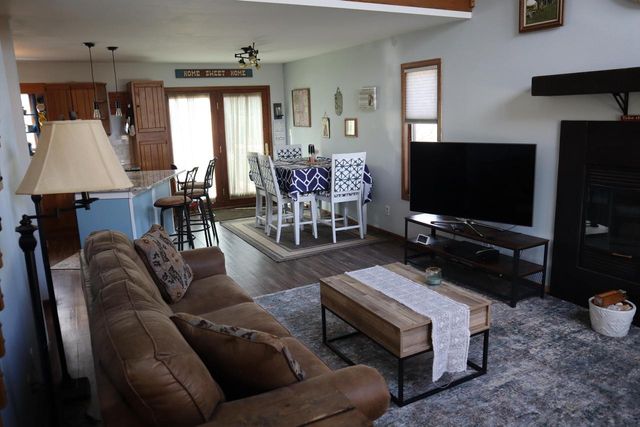 8126 61st AVENUE, Kenosha, WI 53142