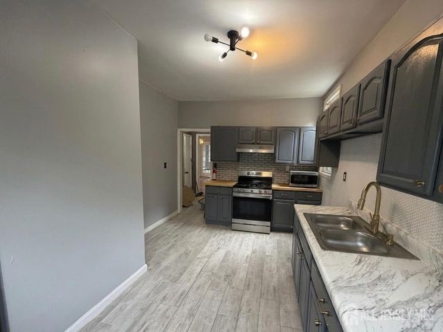 280 S 6th Street 2, Newark, NJ 07103