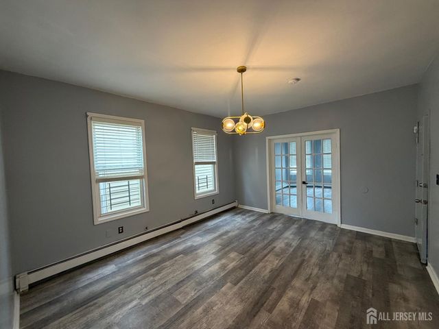 280 S 6th Street 2, Newark, NJ 07103