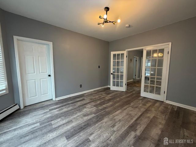 280 S 6th Street 2, Newark, NJ 07103