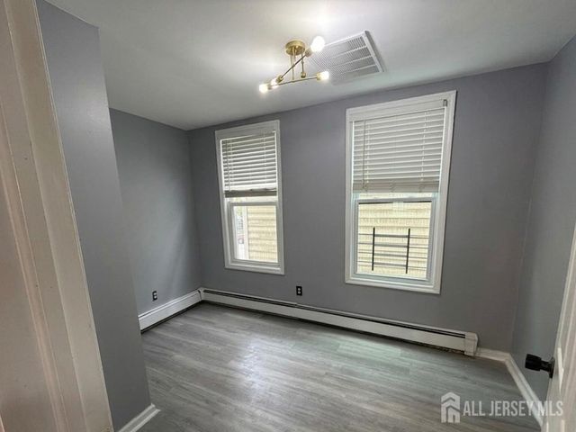 280 S 6th Street 2, Newark, NJ 07103