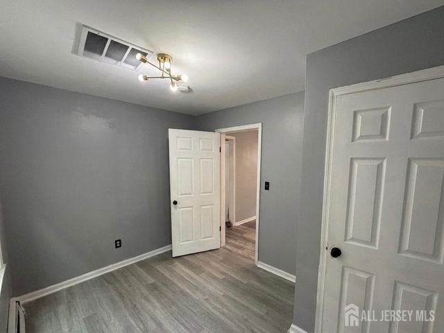 280 S 6th Street 2, Newark, NJ 07103