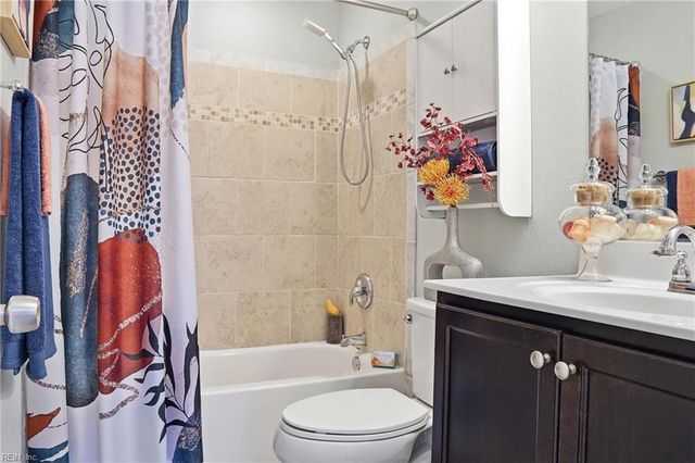 1405 Perry ST, Chesapeake, VA 23324