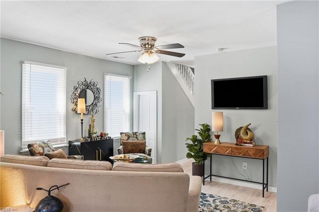 1405 Perry ST, Chesapeake, VA 23324