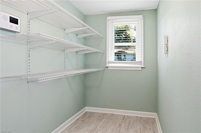 1405 Perry ST, Chesapeake, VA 23324