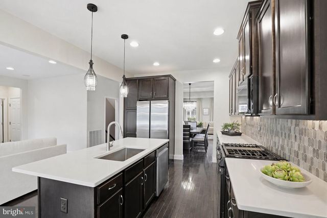 7 CRICKET GRN, Lancaster, PA 17602