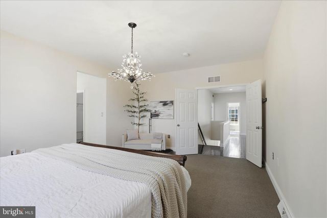 7 CRICKET GRN, Lancaster, PA 17602