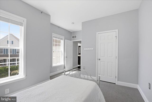 7 CRICKET GRN, Lancaster, PA 17602