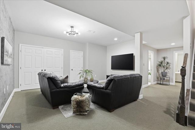 7 CRICKET GRN, Lancaster, PA 17602