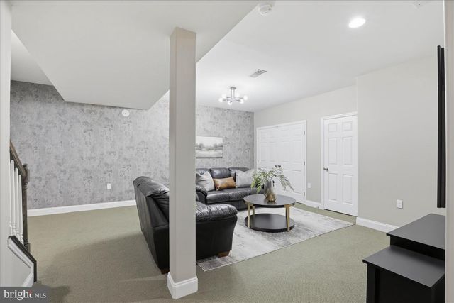 7 CRICKET GRN, Lancaster, PA 17602