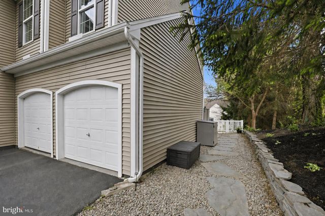 7 CRICKET GRN, Lancaster, PA 17602