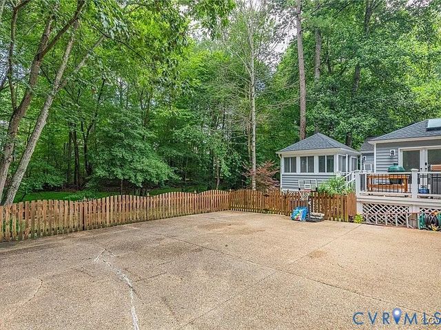 13904 Sunrise Bluff Rd, Chesterfield, VA 23112